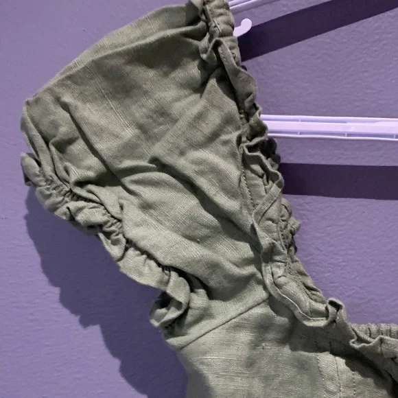 80-Wilfred Olive Green Ruffle Crop Top - Picture 4 of 6